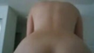 Siêu sừng nympho được cô ấy chật butthole fucked qua một khổng lồ đen vòi nước sexx thuốc kích dục