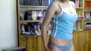 Nhỏ cutie Chi Chi Medina cưỡi cô ấy sexx hoc sinh BF của tinh ranh trong tư thế cowgirl