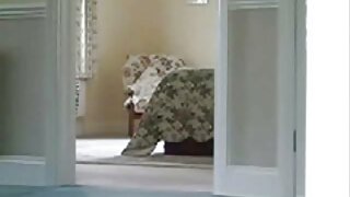 Ghen tị girlie Charlotte Stokely cắm một vòi nước đen mạnh phim sexx videos mẽ vào miệng của cô ấy