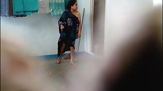 Rực rỡ tóc vàng seductress được cô ấy đít cọ xát xuống với đặc biệt sexx massa dầu