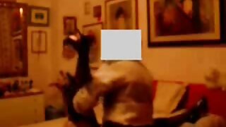 Insatiable brunette với phim sexx gai xinh lớn rôm rả melons cho cô ấy đàn ông một tốt blowjob