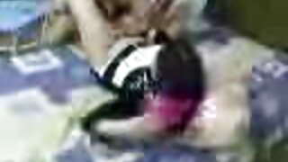 Tóc vàng gà con với nhỏ tits cố gắng phim sexx dan toc đến cho titjob
