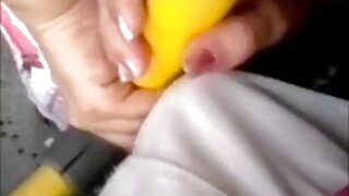 Quyến rũ camwhore với shapely ngực là cưỡi cô phim sexx girl xinh ấy dildo như một ông chủ