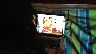 Thể thao tóc vàng đầu Kennedy Leigh thích cù cô ấy phimsexxgay ướt ưa thích